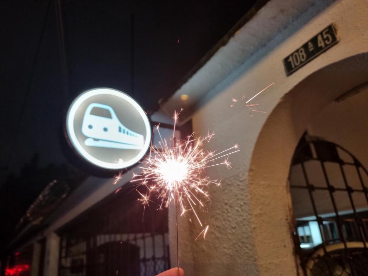 Acogedor Hostal Usaquen La Parada Del Tren Μπογκοτά Εξωτερικό φωτογραφία